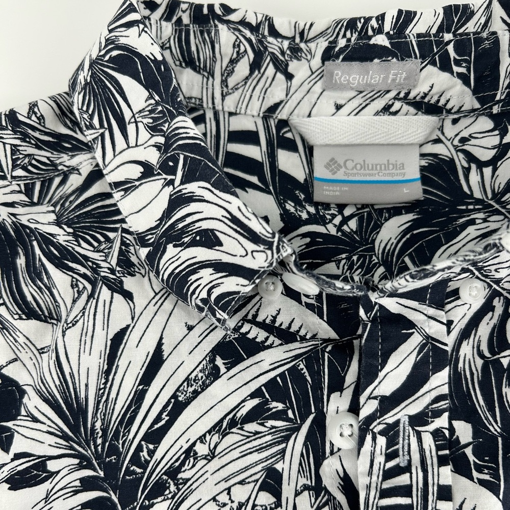 Columbia Tropical Casual Button Down Shirt